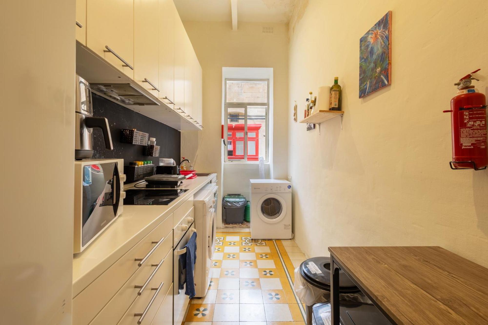 Quiet Twin Room With Private Bathroom, Not Ensuite Sliema Esterno foto